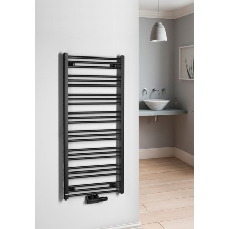 Bruckner ALBRECHT grzejnik 600x1250 mm podłączenie środkowe czarny mat 600.117.6