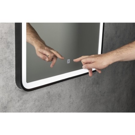 Aqualine SWIDA lustro z oświetleniem LED 60x80cm czujnik dotykowy ściemnialne czarny mat SW060